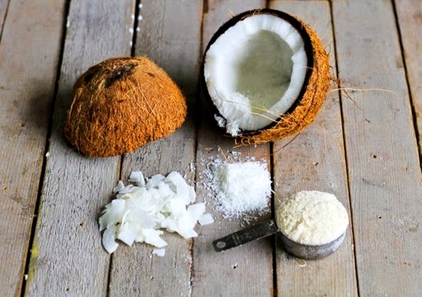 Процесс производства представляет собой измельчение сухой мякоти кокоса