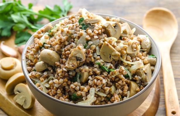 Гречка с грибами и луком - питательное и полезное блюдо
