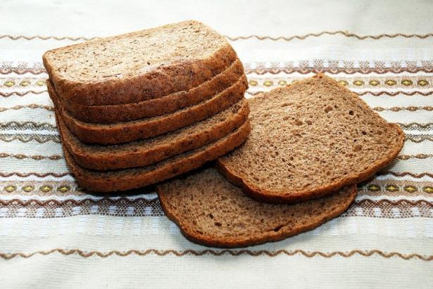 Черный ржаной хлеб